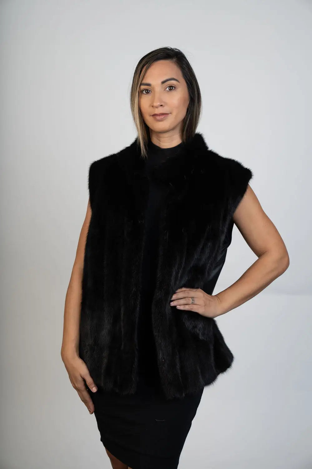 Restyle Your Fur - 4-in-1 Fur and Leather Convertible Jacket