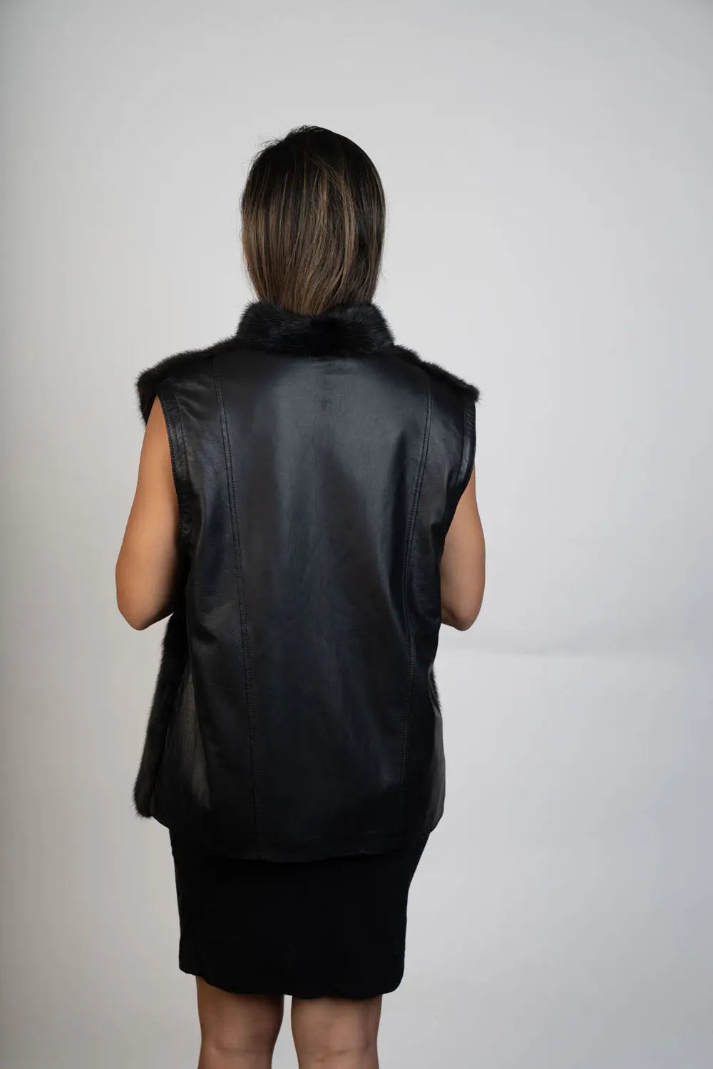 Restyle Your Fur - 4-in-1 Fur and Leather Convertible Jacket